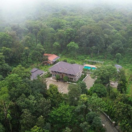 Coffee & Mist Luxury Villa- Comp Breakfast, Pool, Lounge, And Coffee Estate By Stayvista Madikeri Eksteriør bilde