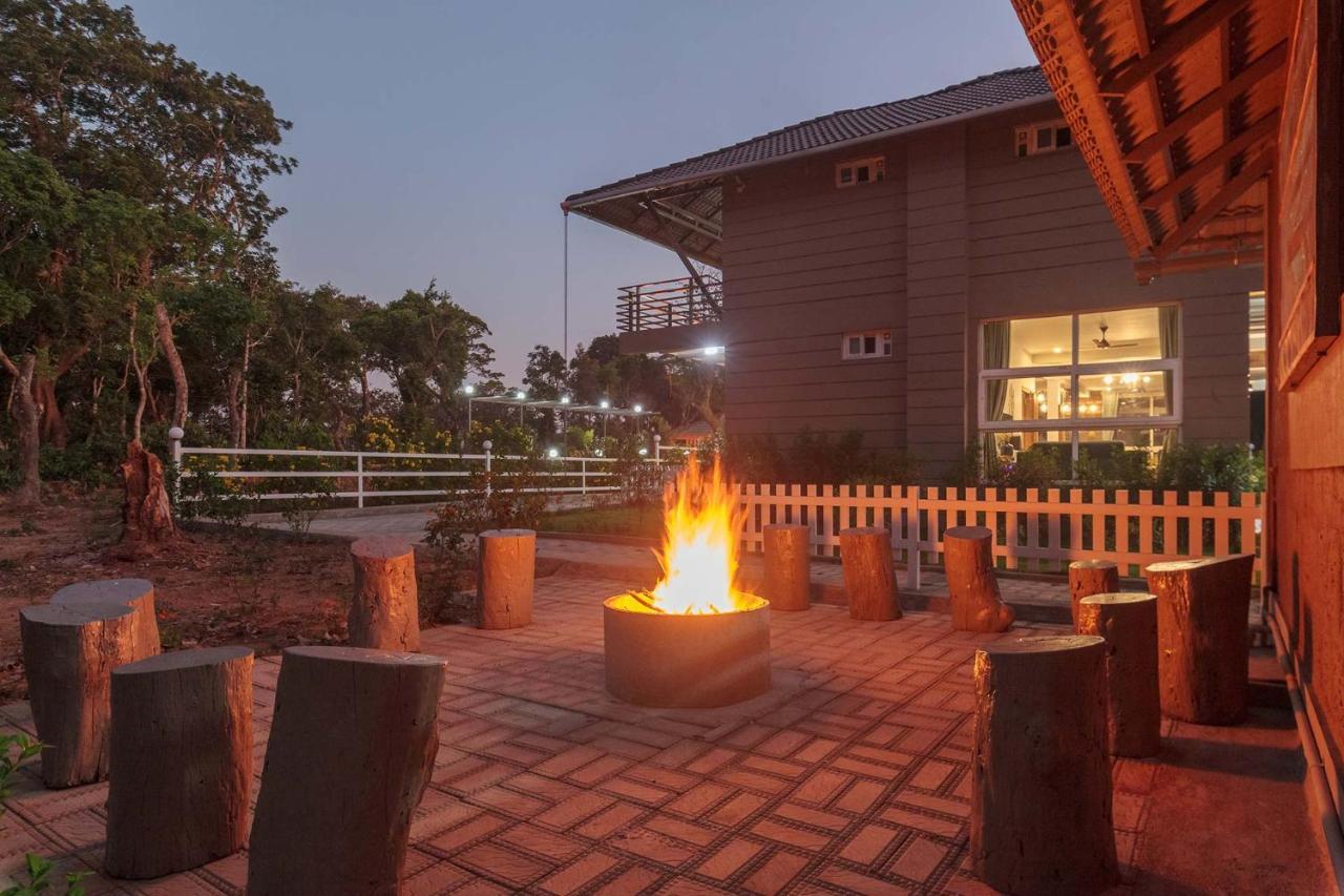 Coffee & Mist Luxury Villa- Comp Breakfast, Pool, Lounge, And Coffee Estate By Stayvista Madikeri Eksteriør bilde