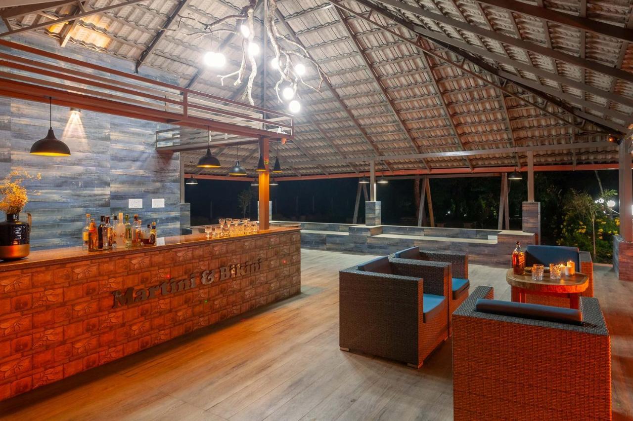 Coffee & Mist Luxury Villa- Comp Breakfast, Pool, Lounge, And Coffee Estate By Stayvista Madikeri Eksteriør bilde