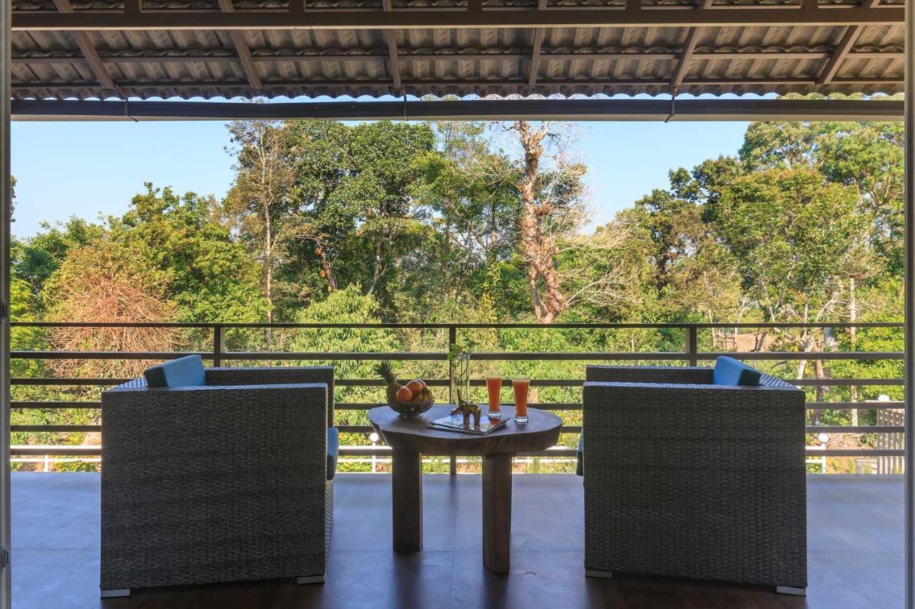 Coffee & Mist Luxury Villa- Comp Breakfast, Pool, Lounge, And Coffee Estate By Stayvista Madikeri Eksteriør bilde