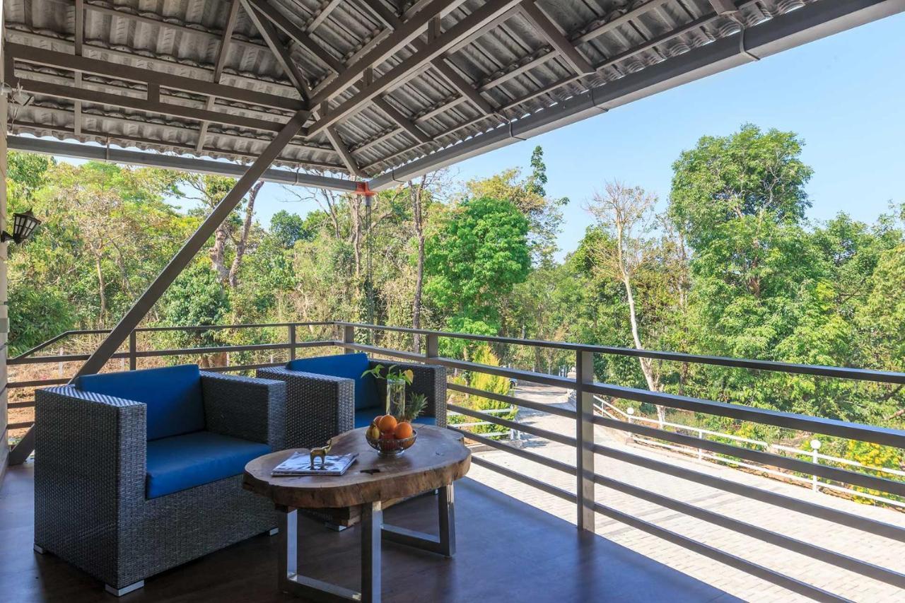 Coffee & Mist Luxury Villa- Comp Breakfast, Pool, Lounge, And Coffee Estate By Stayvista Madikeri Eksteriør bilde