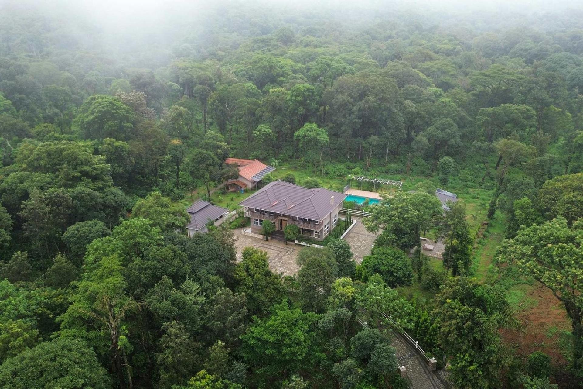 Coffee & Mist Luxury Villa- Comp Breakfast, Pool, Lounge, And Coffee Estate By Stayvista Madikeri Eksteriør bilde